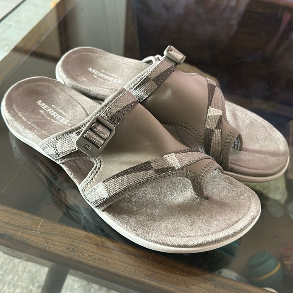 NWOT - Merrell Ladies Slip On Sandals + 1 Identical Pair Worn Once - Beige-Sz 10